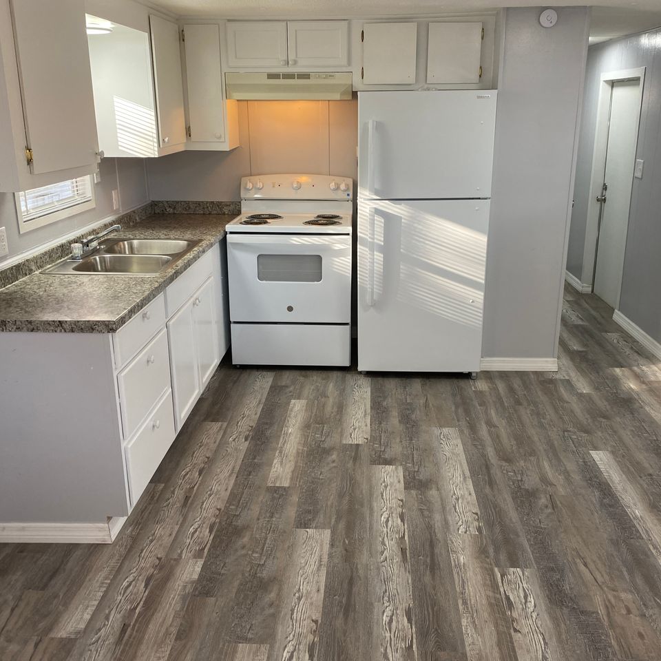 Lot 4 kitchen