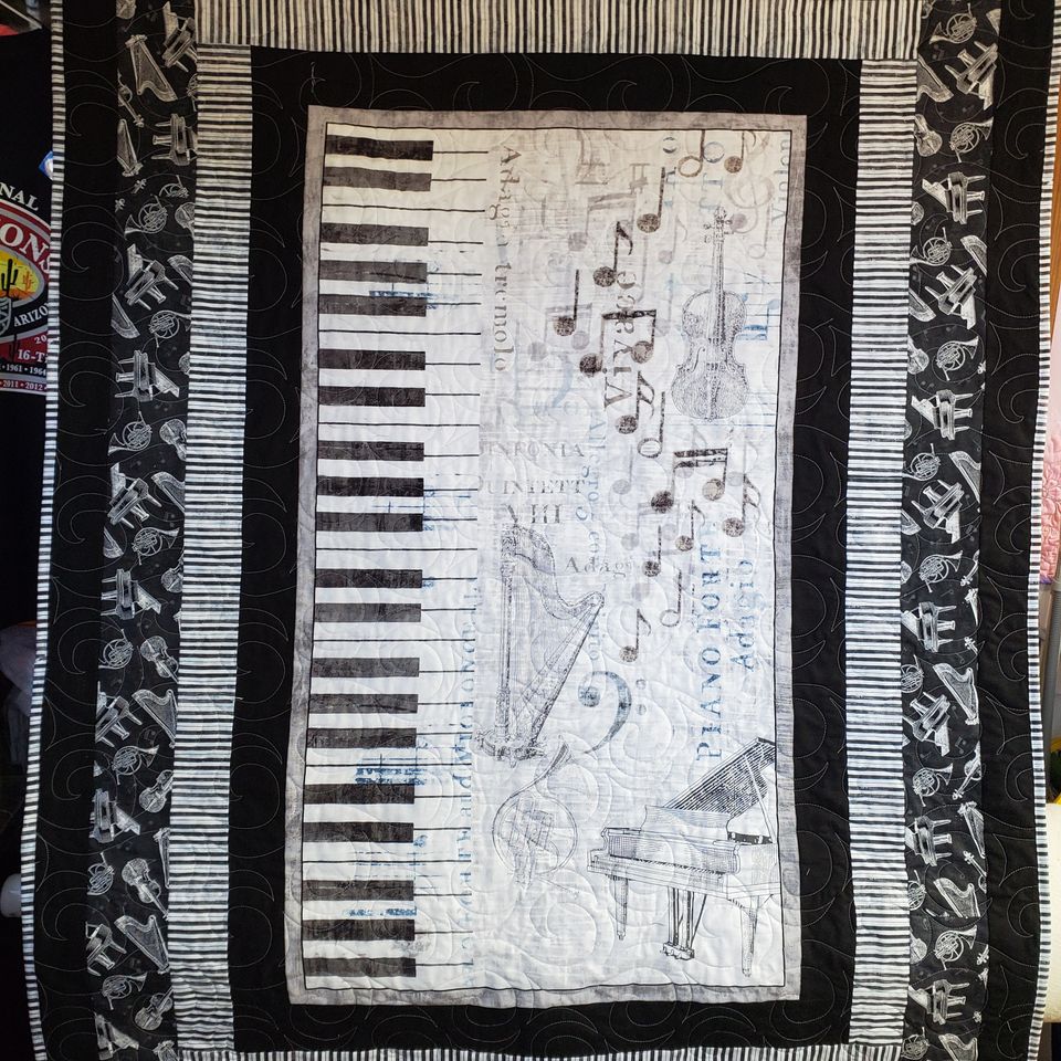 Mara's piano quilt chirstmas 2019 (3)
