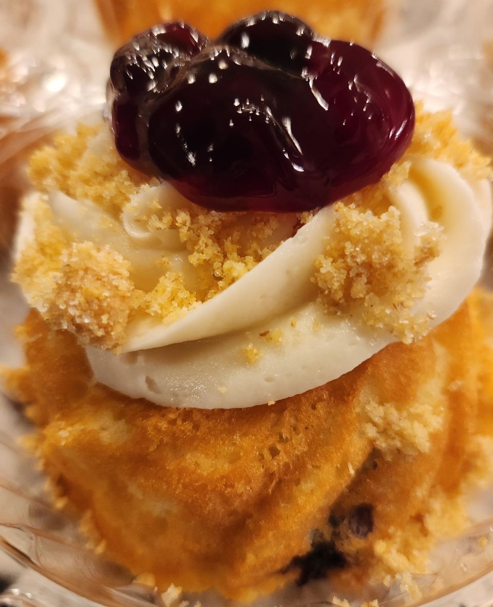 Blueberry cobbler