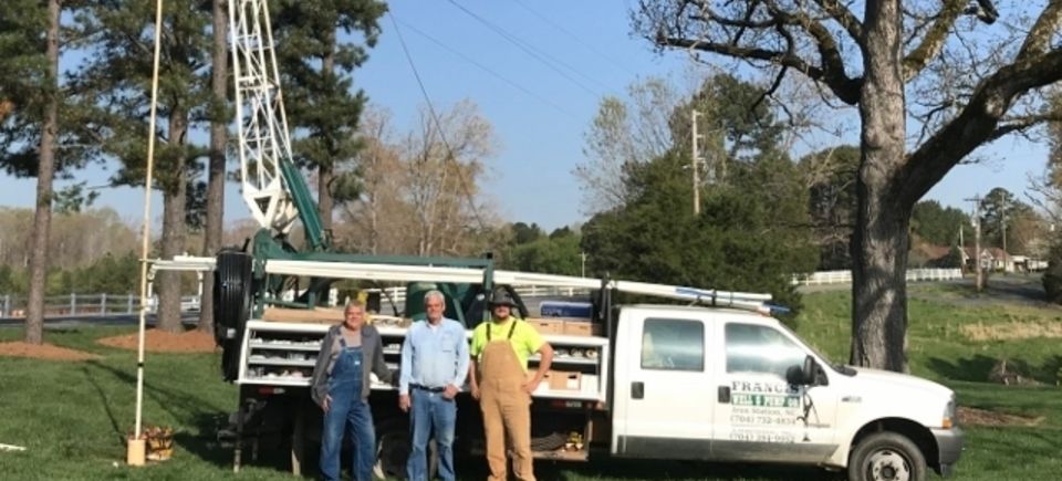 Francis family team picture (640x359)20180418 5485 1d5yt88