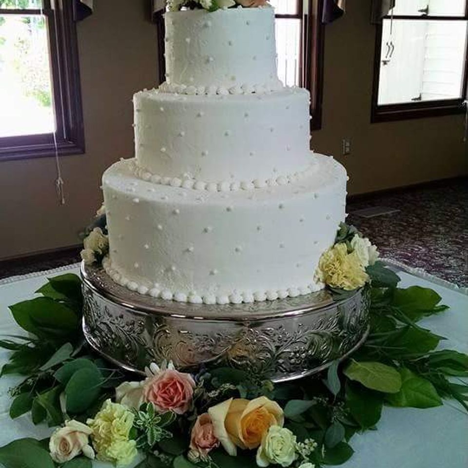 Wed cake 25220180617 12715 12rg4p9