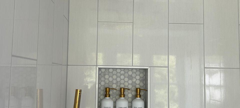 Pearce shower close up