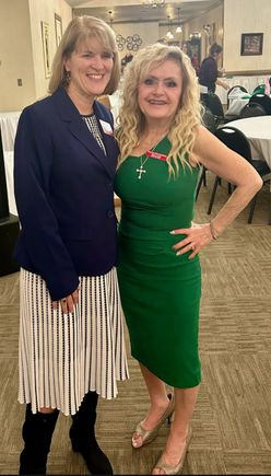 Kathleen bartlett and cindy derose