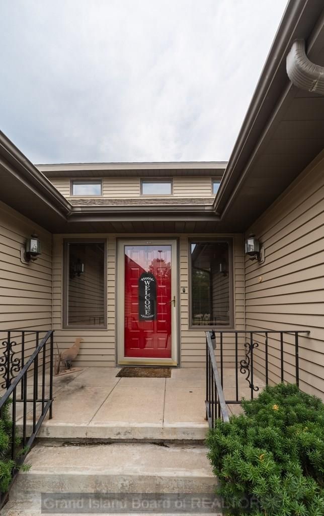 3127 woodridge blvd grand island ne 68801 e 9
