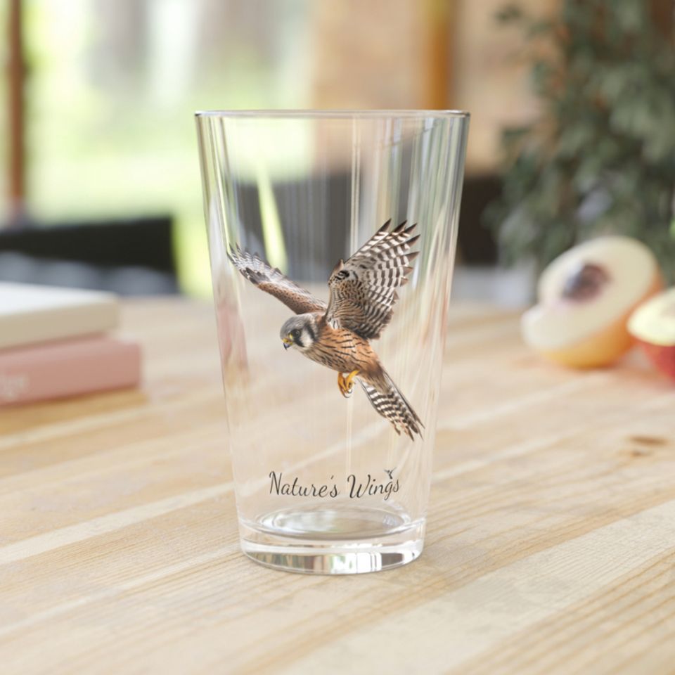 Pint glass kestrel