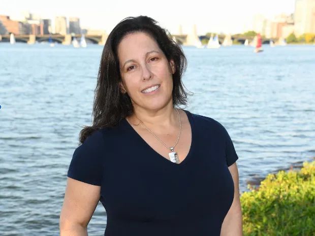 Img1357111468e5da1e884823.93791831