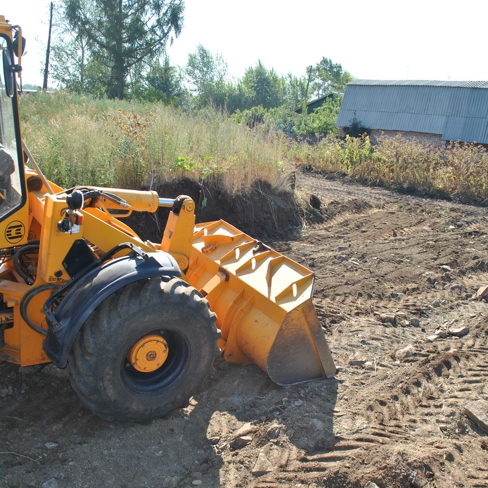 ground clearing and leveling