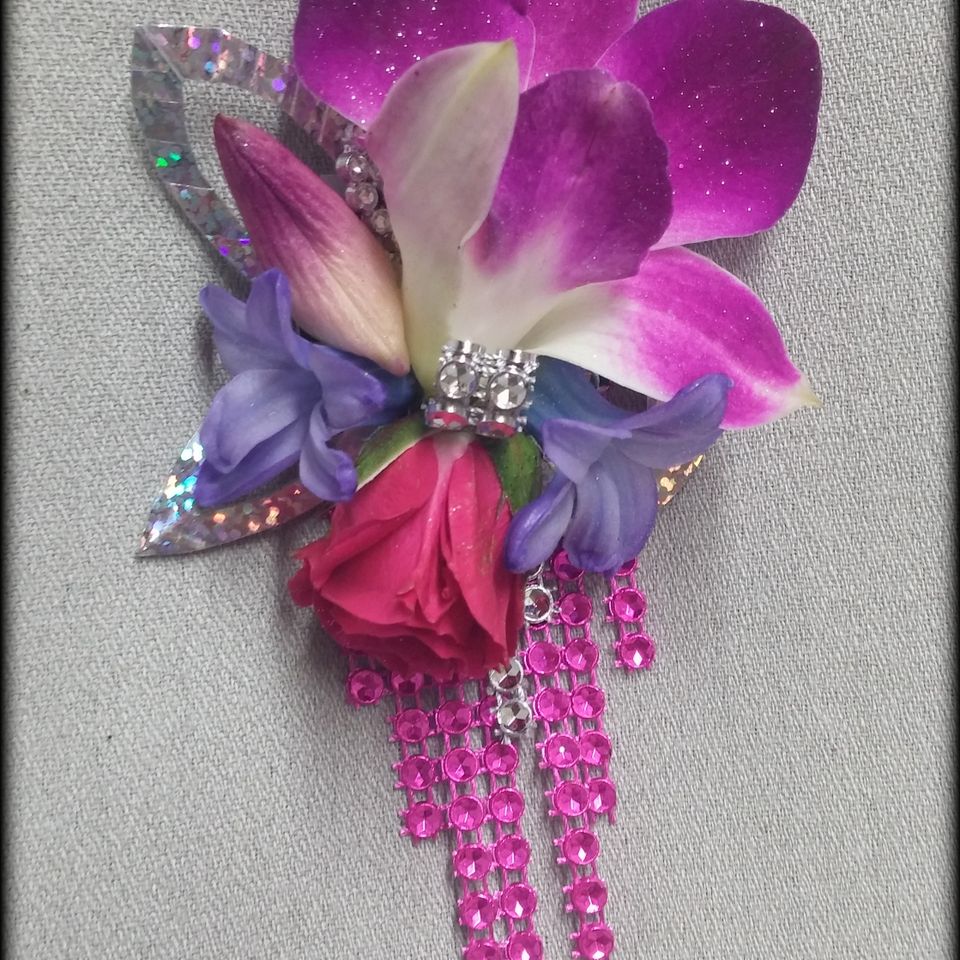 Prom c 16920180611 8050 1onoe39