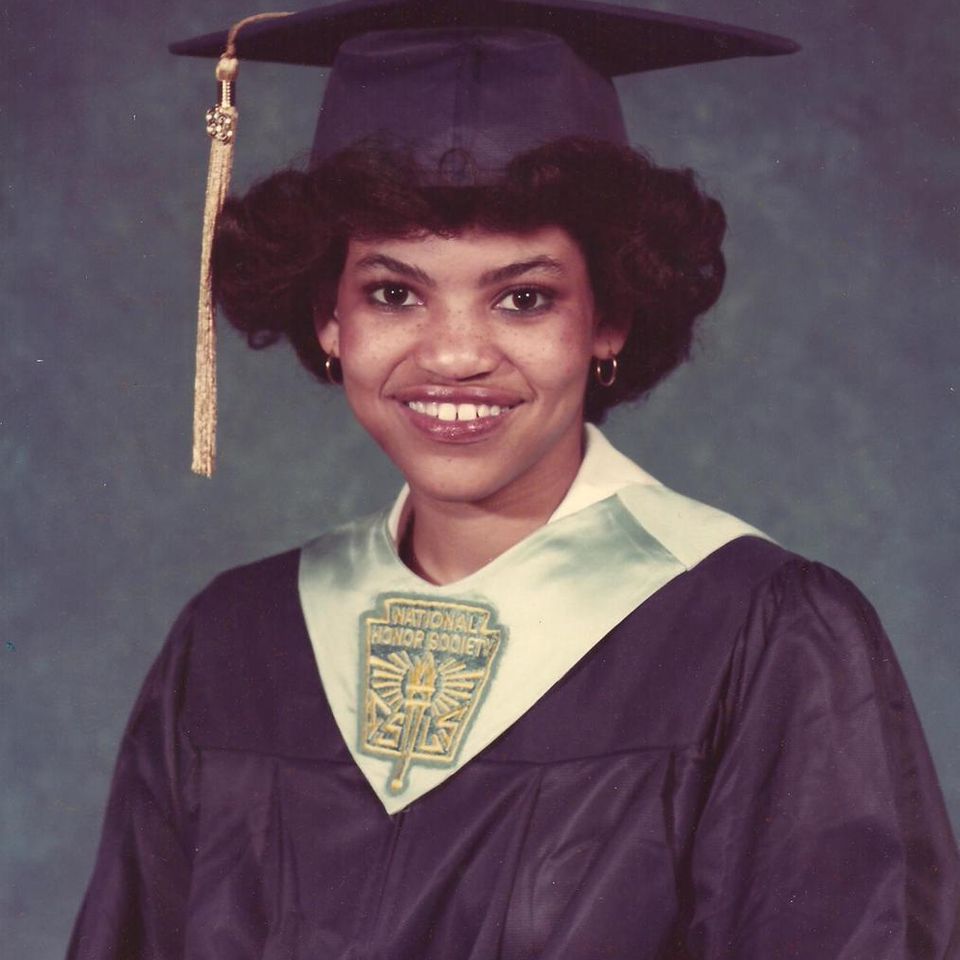 Juanette graduate