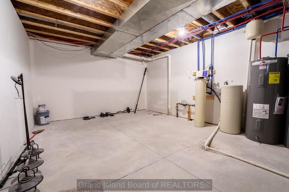 2104 ebony lane grand island d 6