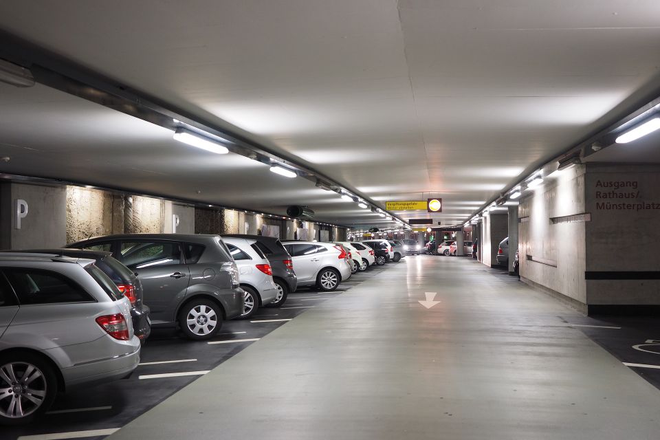 Multi storey car park gd3be458c7 1920
