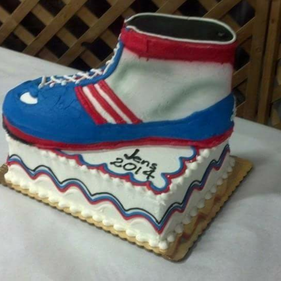 Cake grad 10320180615 21610 eaper9