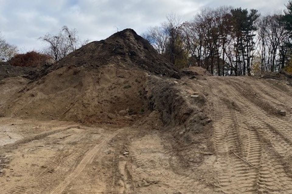 Unscreened loam