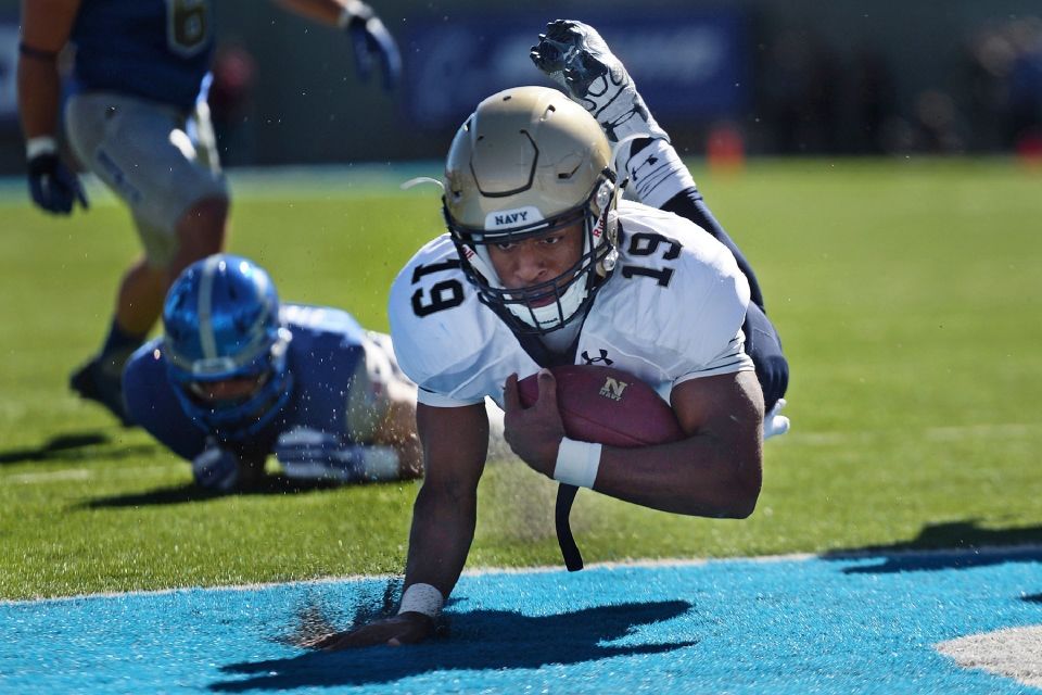 Football e135b00f2c 1920