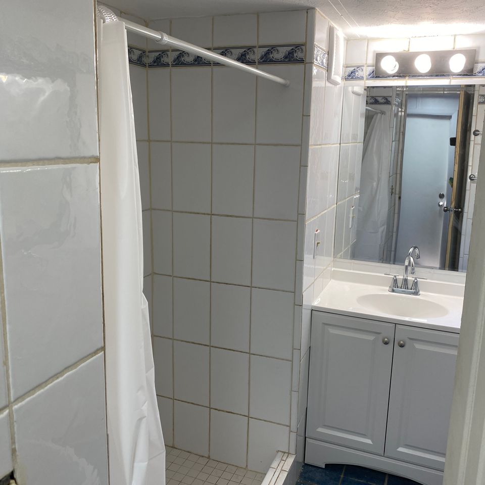 Lot 41 bath