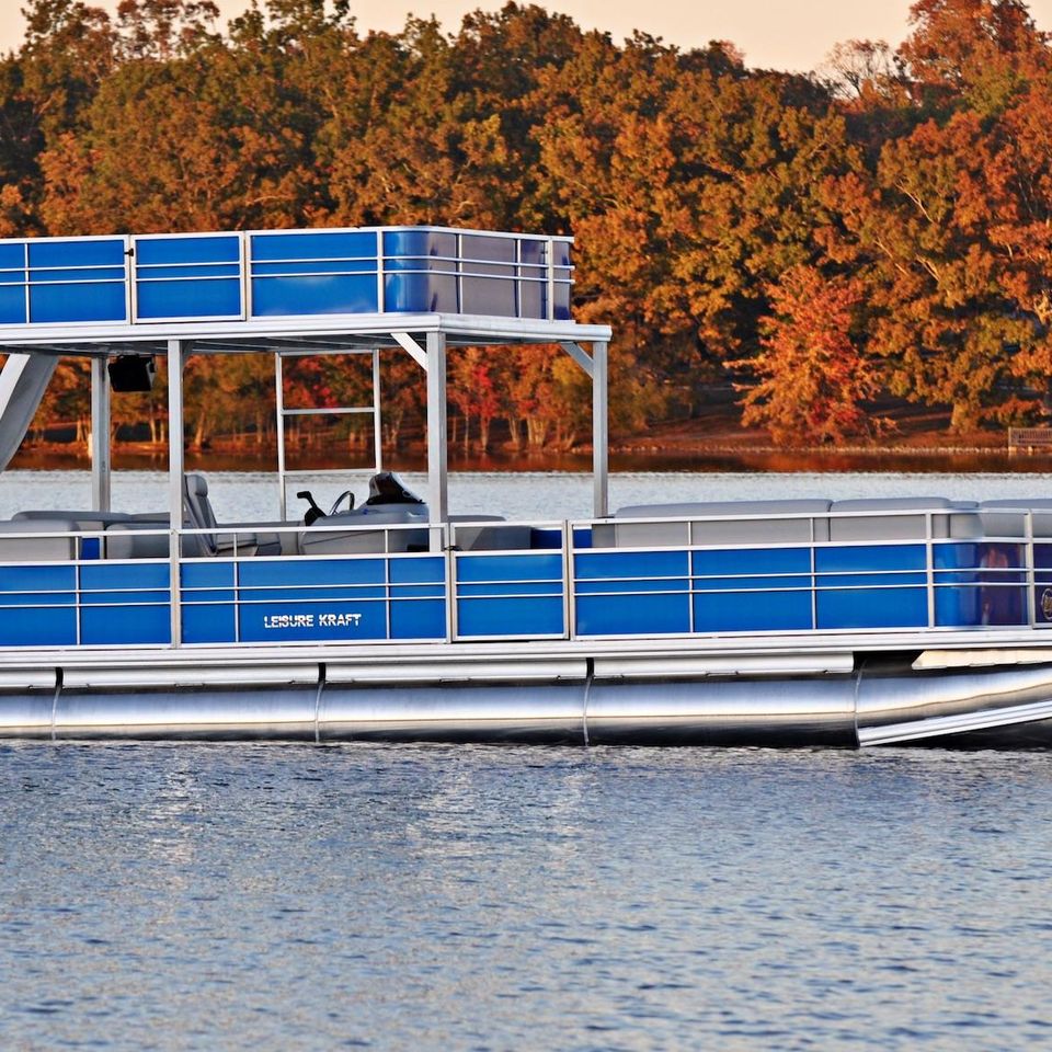 Double deck boat pic