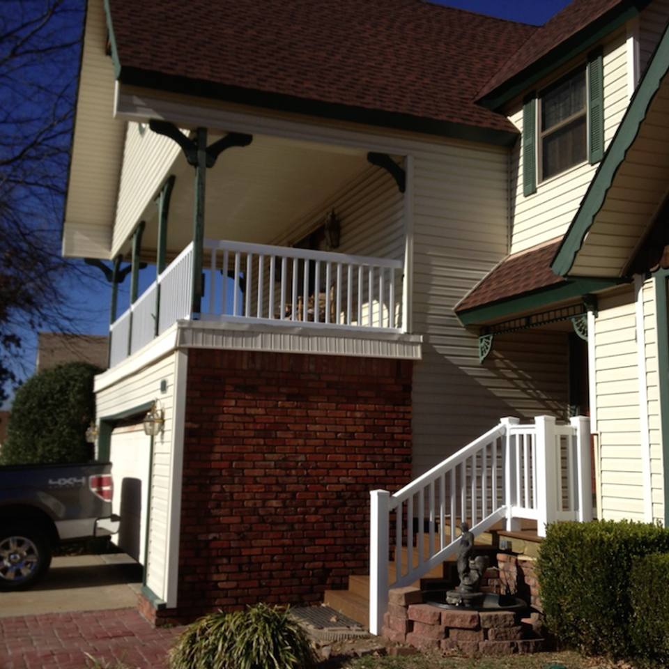 Midland vinyl fence   deck company   tulsa and coweta  oklahoma   vinyl metal wood fence sales and installation   outdoor living  railing   white vinyl balcony railing20170611 18680 nwbkl0