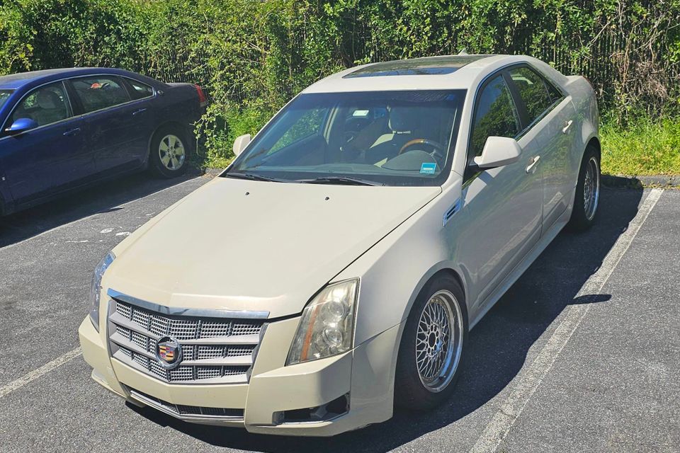 Cadillac sts
