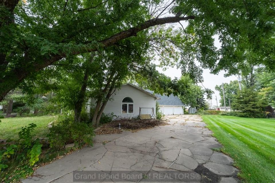 4306 saddle horse ct grand island ne 68803 e 3