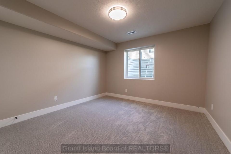 3760 lilac ln grand island  ne 68803 d 5