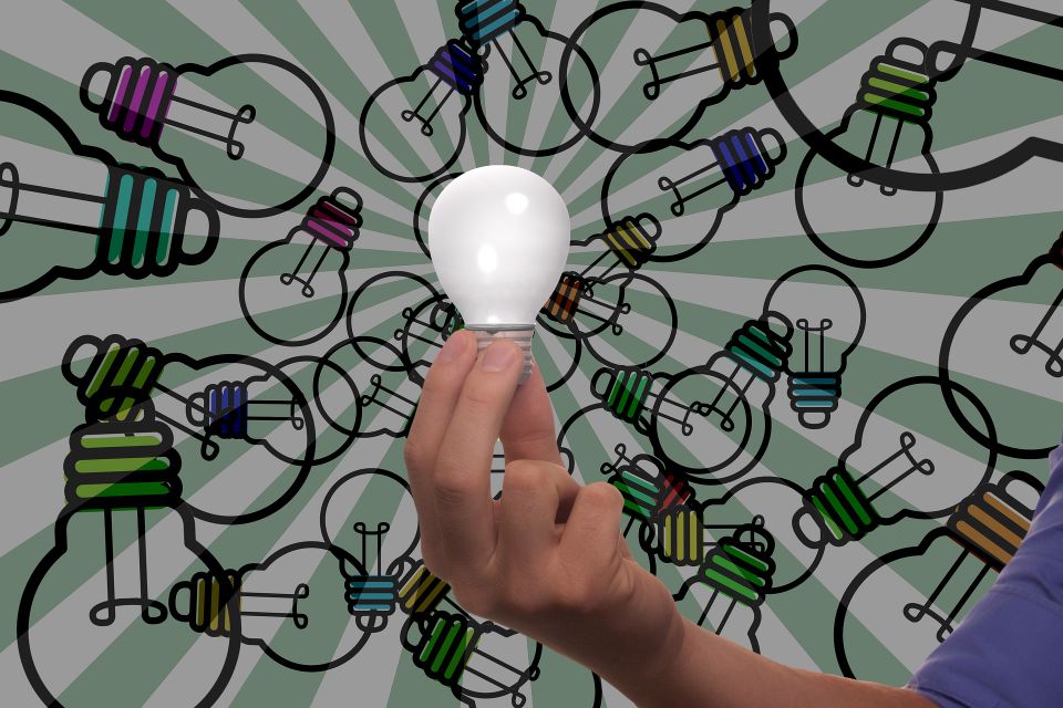 Light bulb g9539ac915 1920