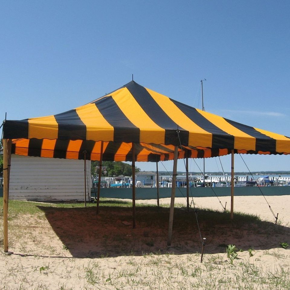 20x30 black   gold party 4eb9ad2a 1368w