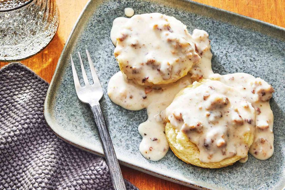 Sausage gravy and biscuits 013 26a0d86af1e040b79ba39e51f553ee7e