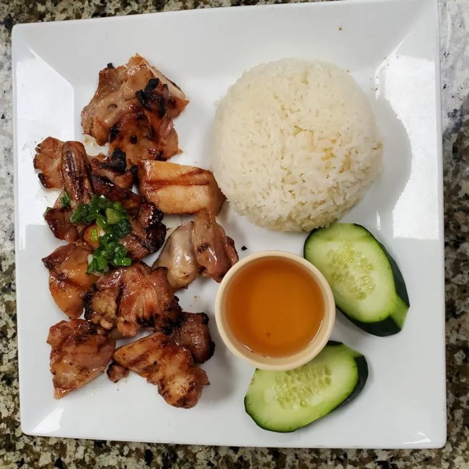  62 grilled chicken over rice