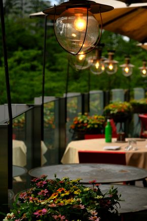 Exterior home lighting