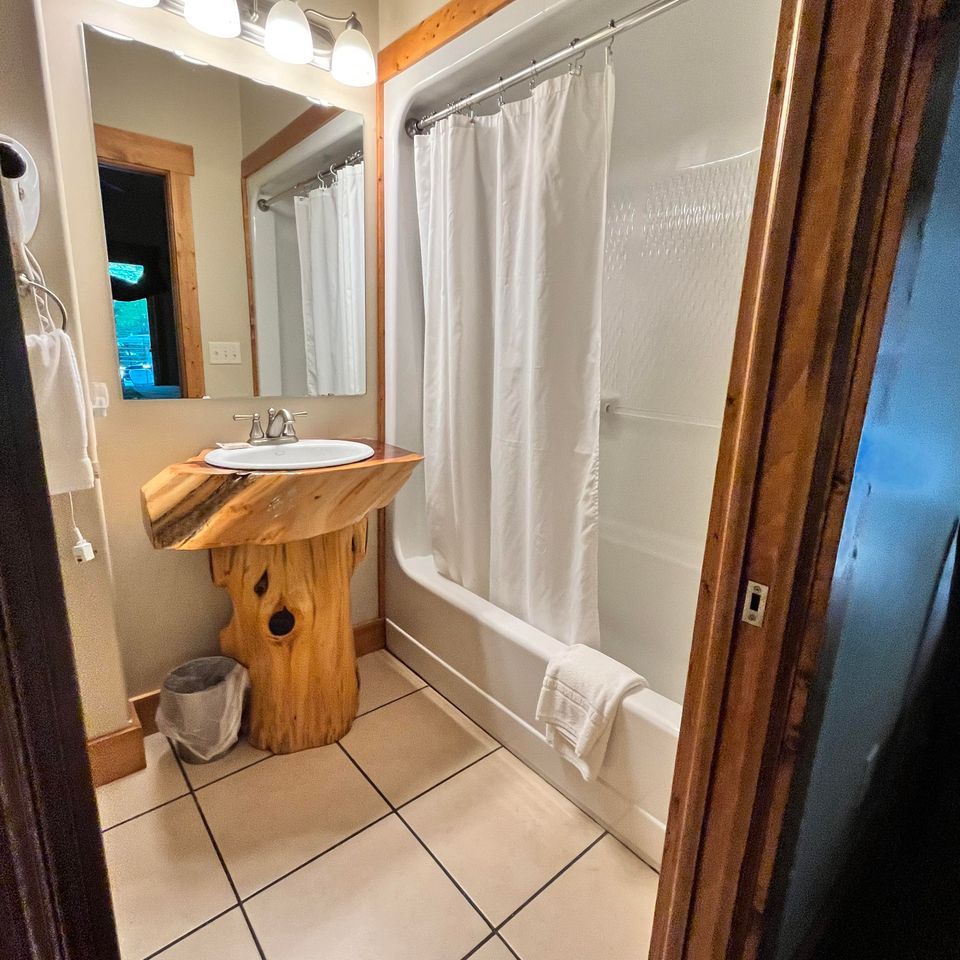 Rr1 bedroom 2 bathroom