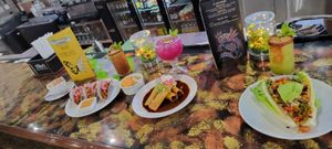 Margarita gourmet taquitos de mole