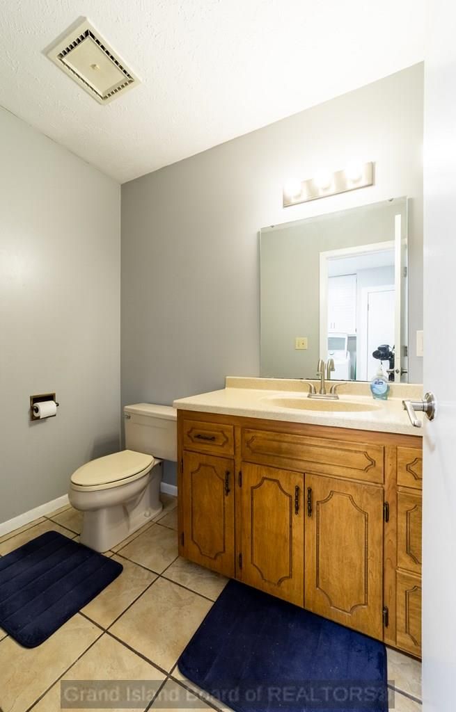 3127 woodridge blvd grand island ne 68801 b 8