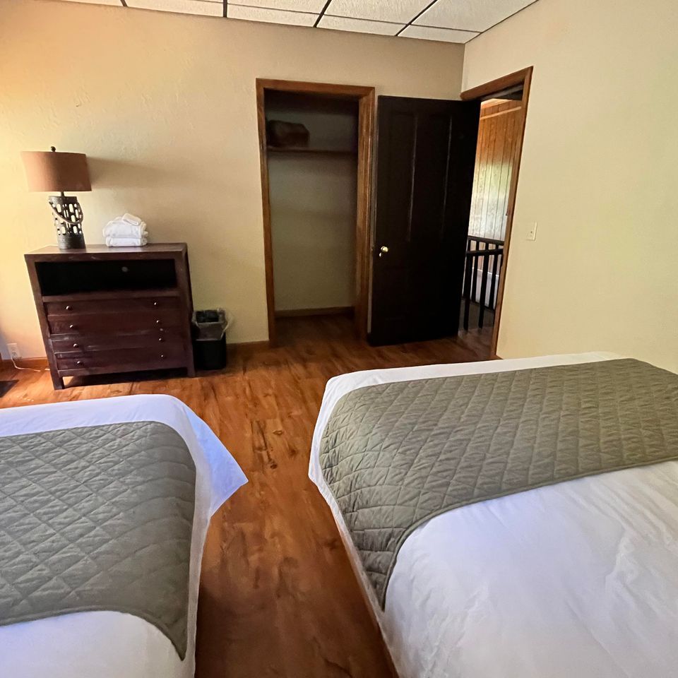 White house bedroom 5