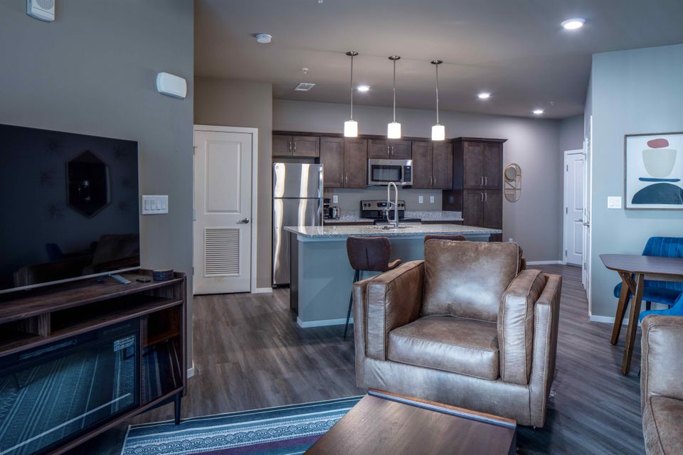 Promenade ph 1 interior 1