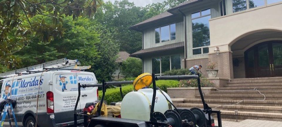 Residential window and pressure washing services in Raleigh, NC.