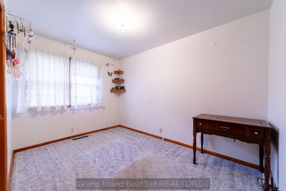 2316 sheridan ave grand island ne 68803 b 7