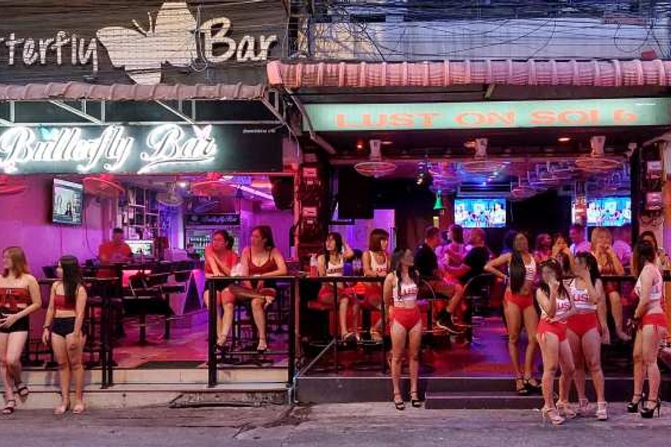 Soi 6 pattaya bar girls