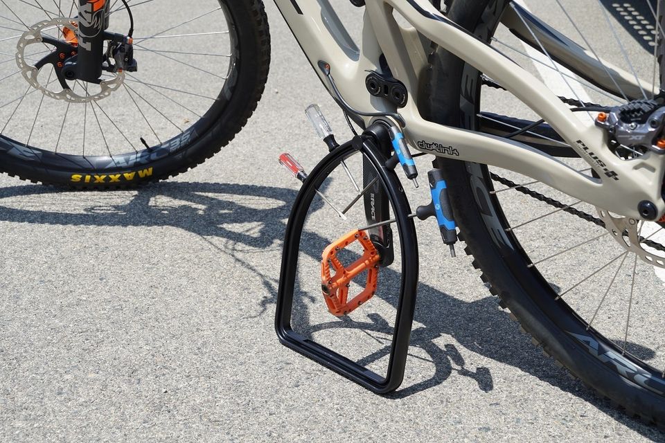 Bike stand with more tools