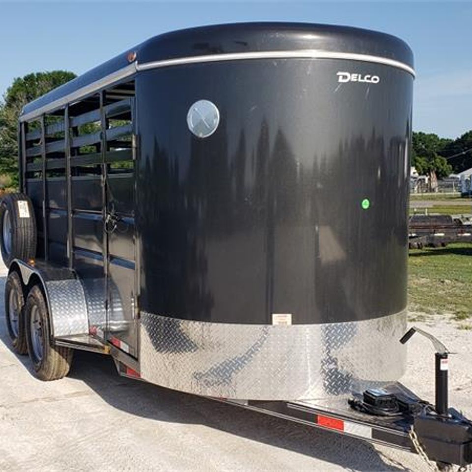 Bumperpull livestock   horse trailers 3