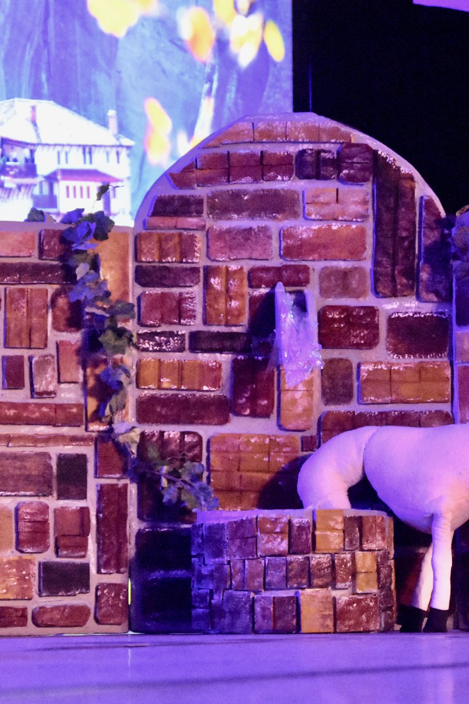 2020 fdf fountain with sheep 02