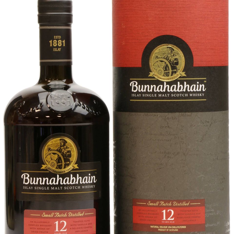 Bunnahabhain 12 years old small batch distilled with pourer