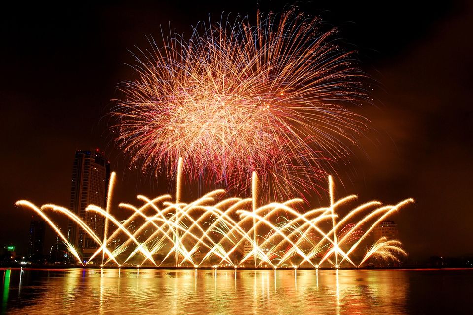 Firework Fountains and Ground Effects