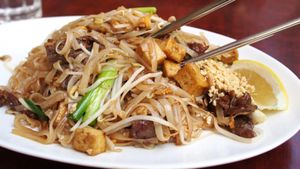 Pad Thai at Thai American Bistro in Sugar Land, Tx