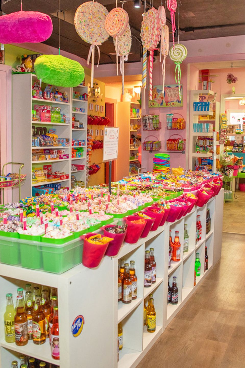 Candyology candy table toom 2