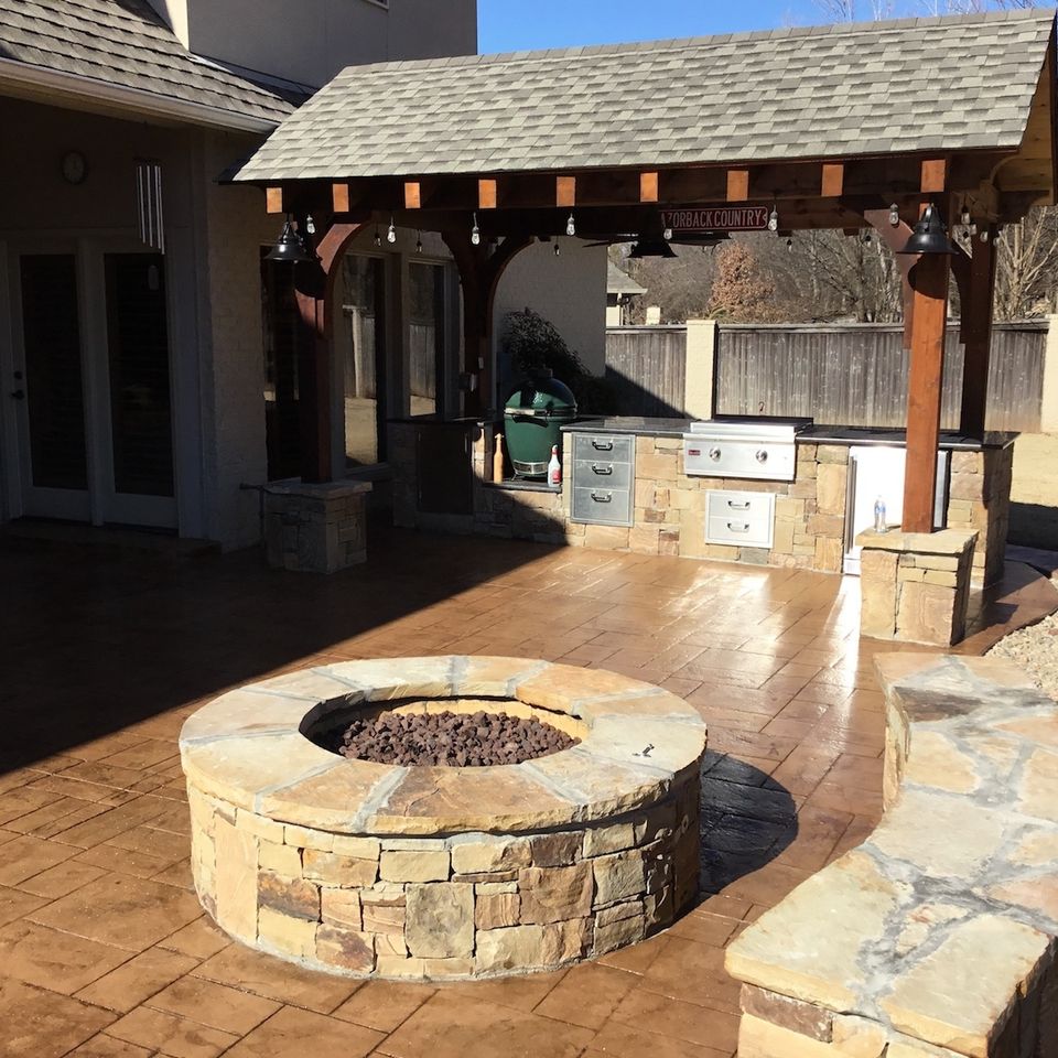 Select outdoor solutions  tulsa oklahoma  outdoor living fire pits seat walls  residential masonry fire pit fireplace contractor builder construction company  photo jan 22  12 19 54 pm