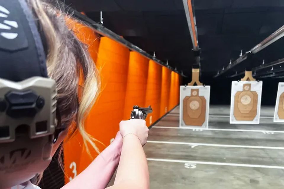 Ken with 44 mag 800w