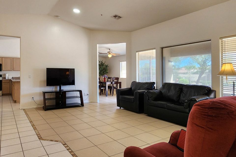 Living room 2