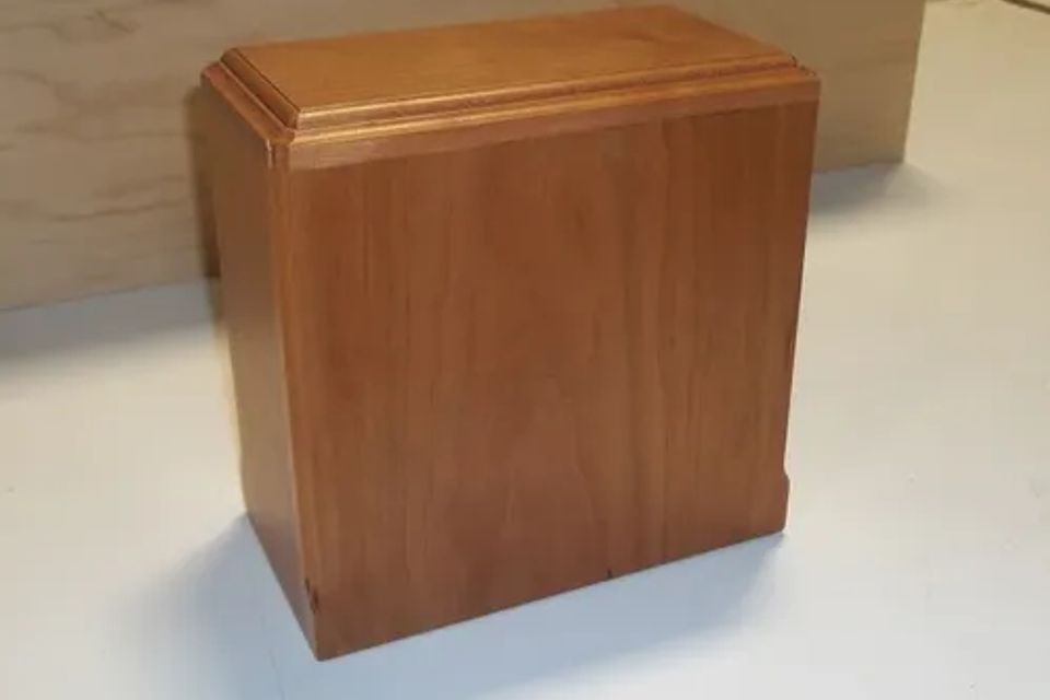 Urn box