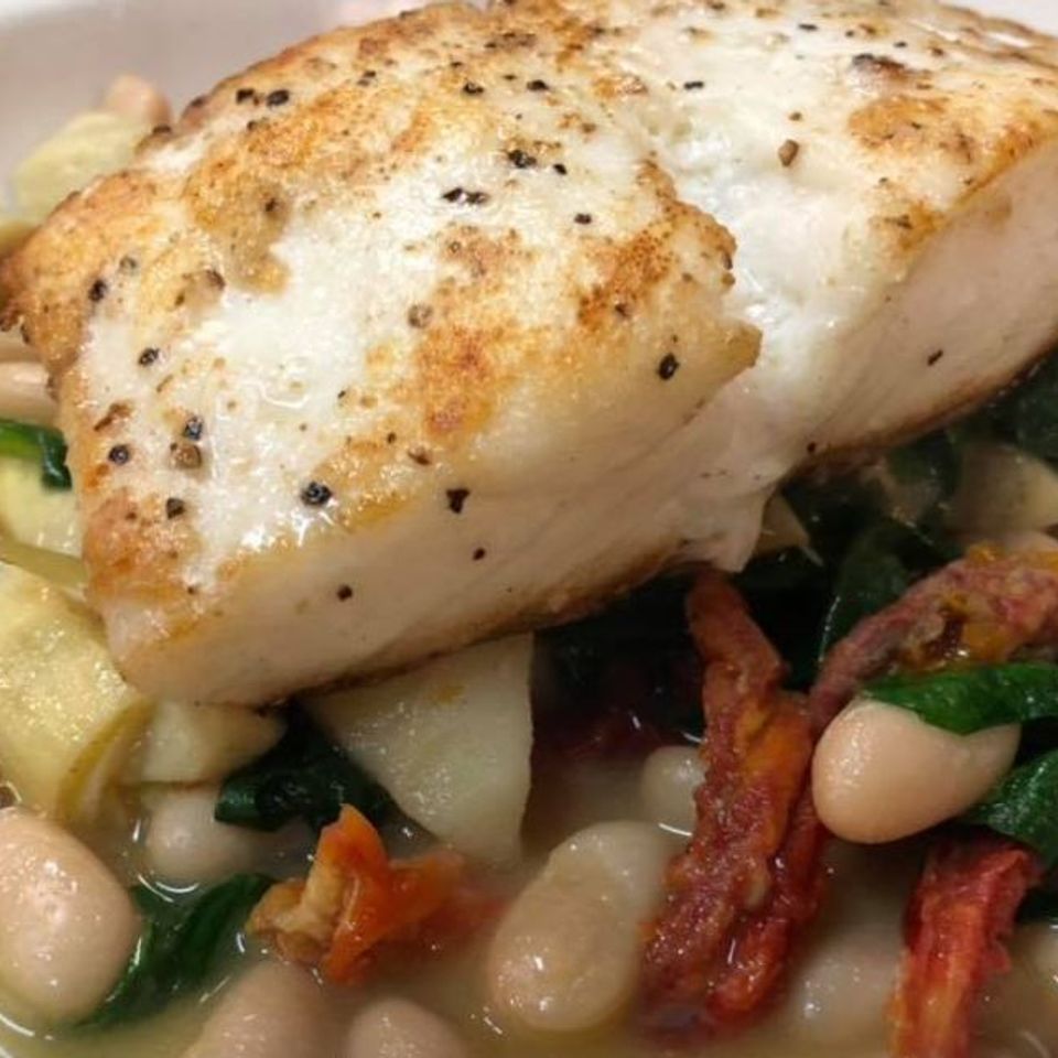 Cg grouper over spinach   beans