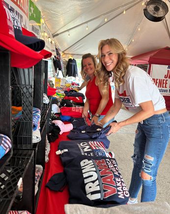 Folding merch